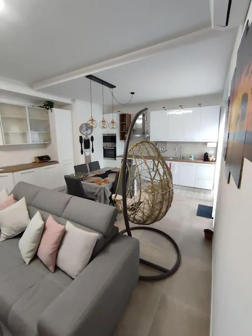 Apartment Casa Elabon - Rozzano Vicino Humanitas, Ieo, Forum Assago, Duomo Italy